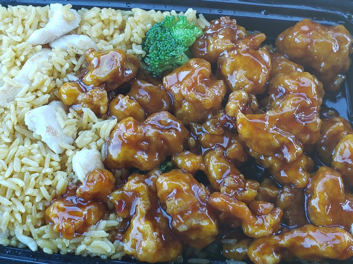 Golden Gate Chinese Restaurant-10